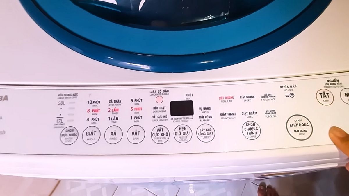Cách vệ sinh máy giặt bằng baking soda bước 3