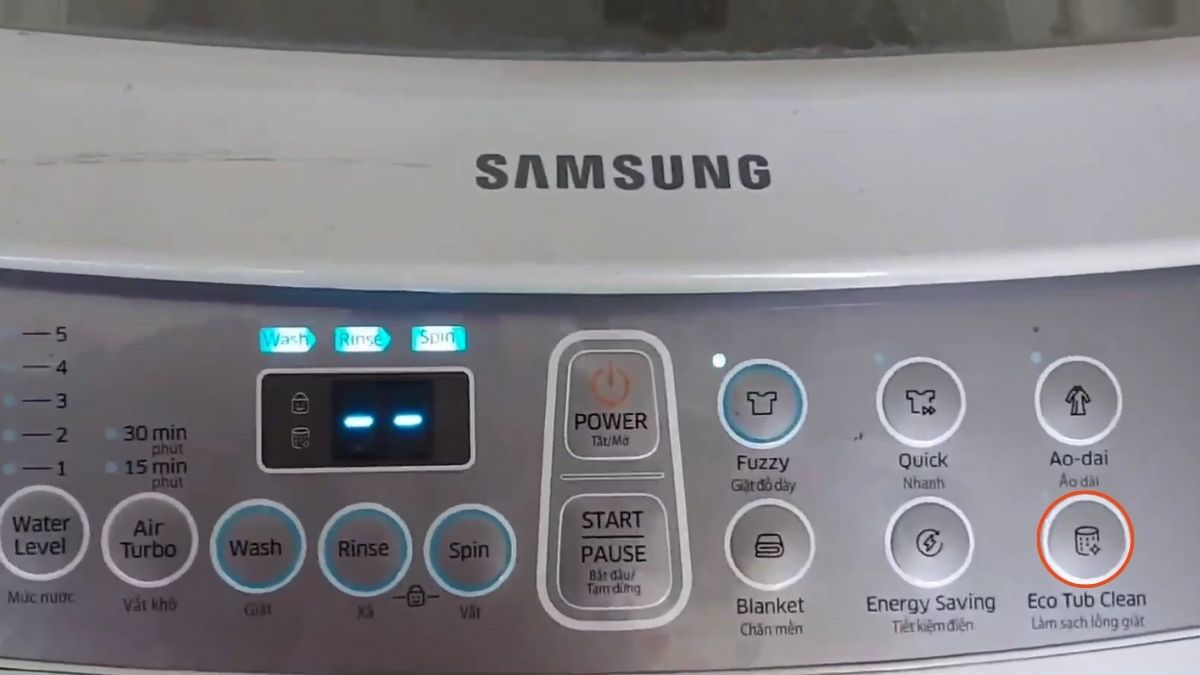 Cách vệ sinh máy giặt cửa trên bằng bột tẩy, viên tẩy bước 1