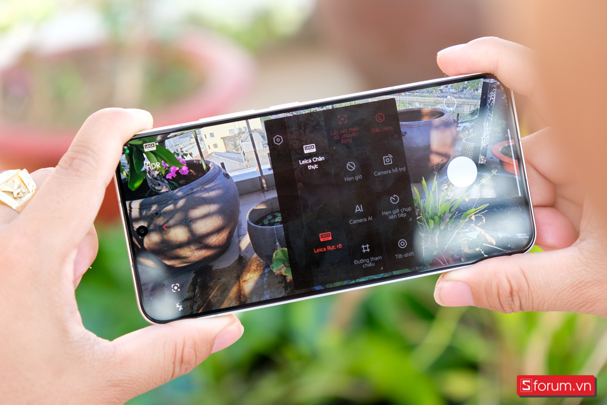 ảnh chụp từ Xiaomi 13 có độ tương phản cao, màu sắc rực rỡ thông qua chế độ Leica Rực rỡ