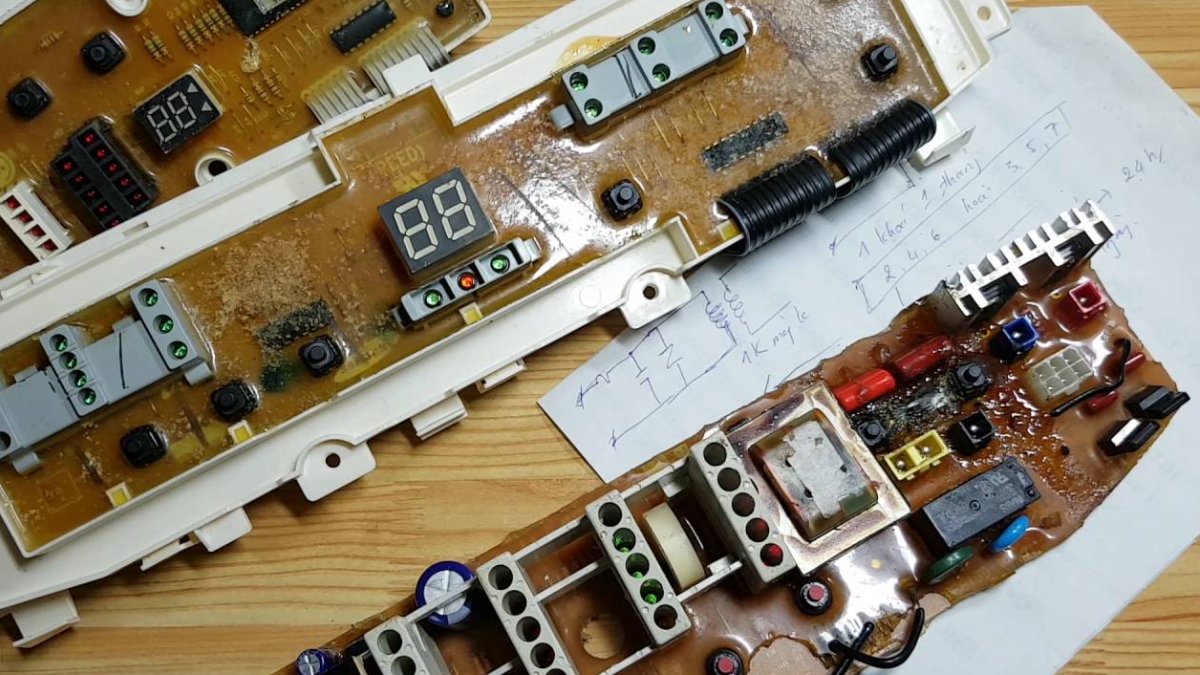 Cách khắc phục lỗi máy giặt xả nước không ngừng khi bị lỗi board máy giặt