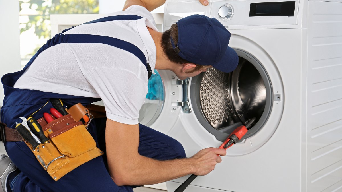 Cách khắc phục lỗi máy giặt xả nước không ngừng Kiểm tra, thay thế linh kiện