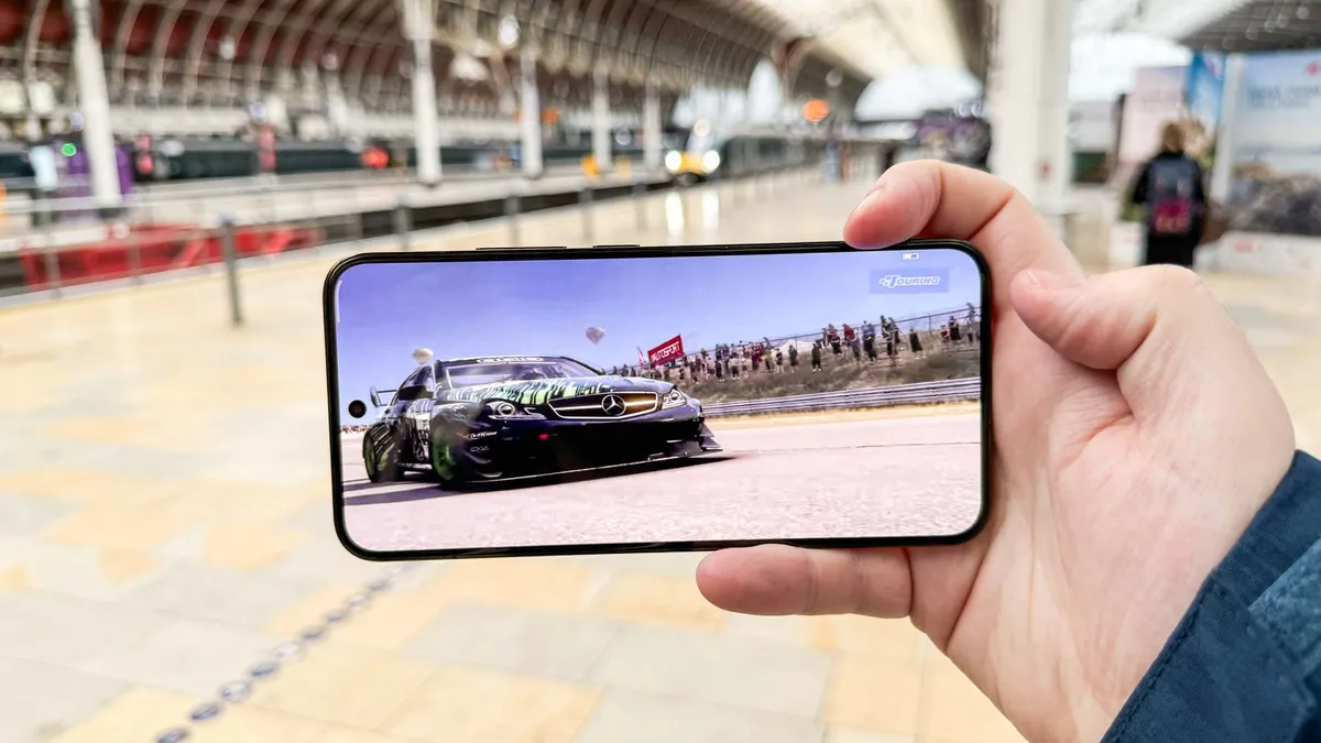 Xiaomi 14 Pro được trang bị con chip Snapdragon 8 Gen 3 cùng với hệ thống Xiaomi IceLoop cho trải nghiệm làm mát đỉnh cao