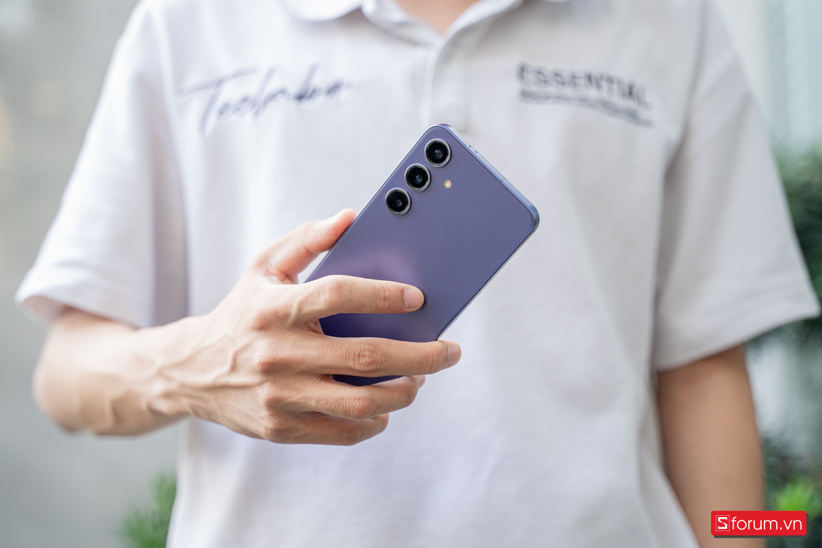 Camera trên Galaxy S24 Plus có khả năng chụp Super HDR, cho phép chụp và chỉnh sửa ảnh với độ tươi sáng và sống động tối đa
