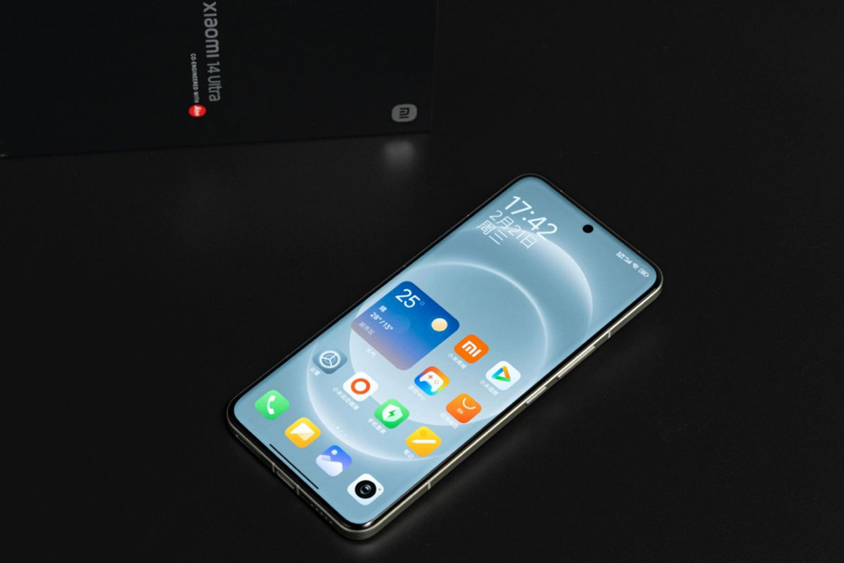 Màn hình Xiaomi 14 Ultra có độ sáng vượt trội 3000 nits cao hơn so với Xiaomi 13 Ultra là 2600 nits