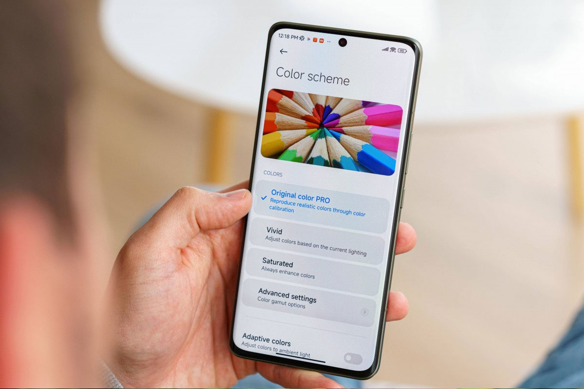 Cả Xiaomi 13 Ultra lẫn Xiaomi 14 Ultra đều tích hợp màn hình AMOLED 120Hz, có kích thước lớn là 6.73 inch