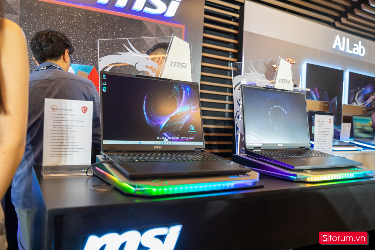 Hai trong các mẫu laptop mới được MSI giới thiệu trong sự kiện ra mắt