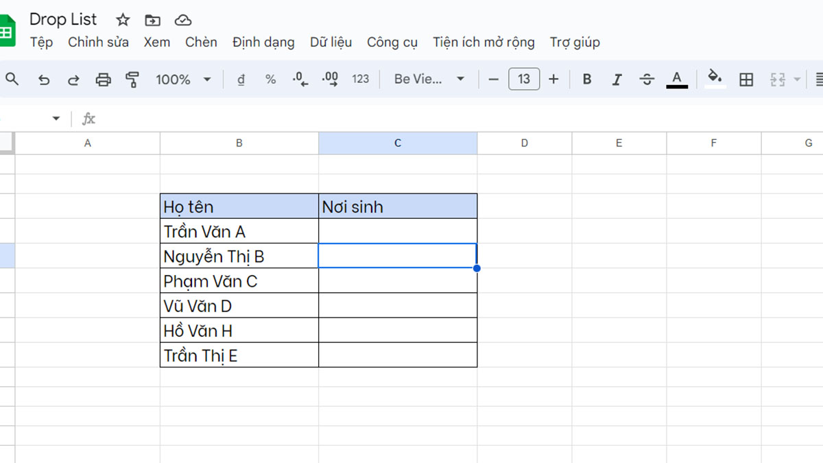 Chọn một ô/ dải ô cần tạo Drop List