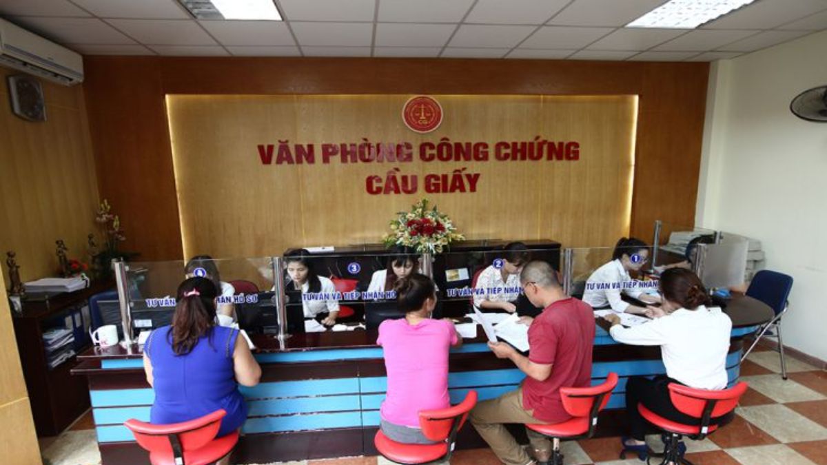Văn phòng công chứng có làm việc thứ 7, chủ nhật không?