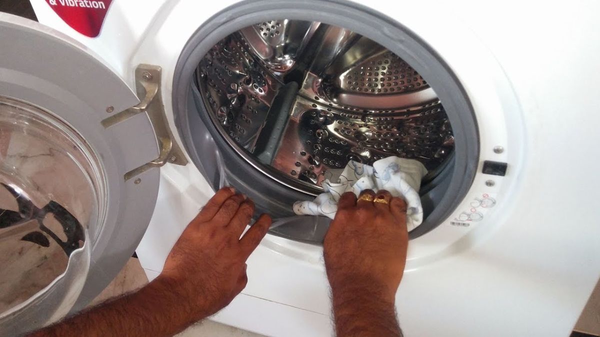 Cách sử dụng viên vệ sinh máy giặt bước 5