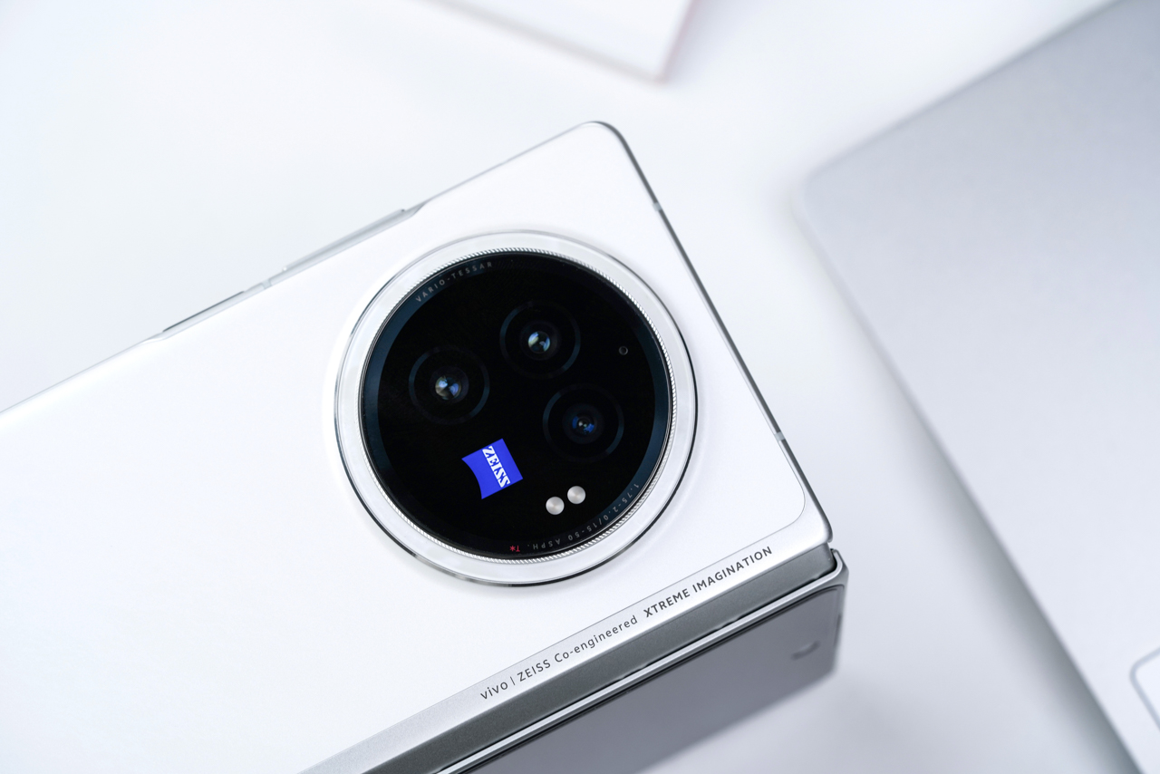 Cum camera của vivo X Fold 3