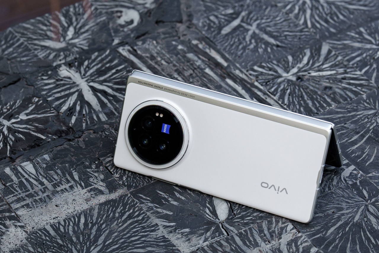 vivo X Fold3 được trang bị bản lề bền bỉ 