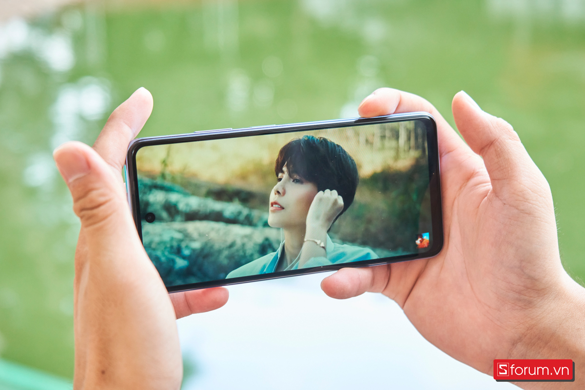 Màn hình của Infinix Hot 40i vẫn đáp ứng tốt nhu cầu sử dụng cơ bản