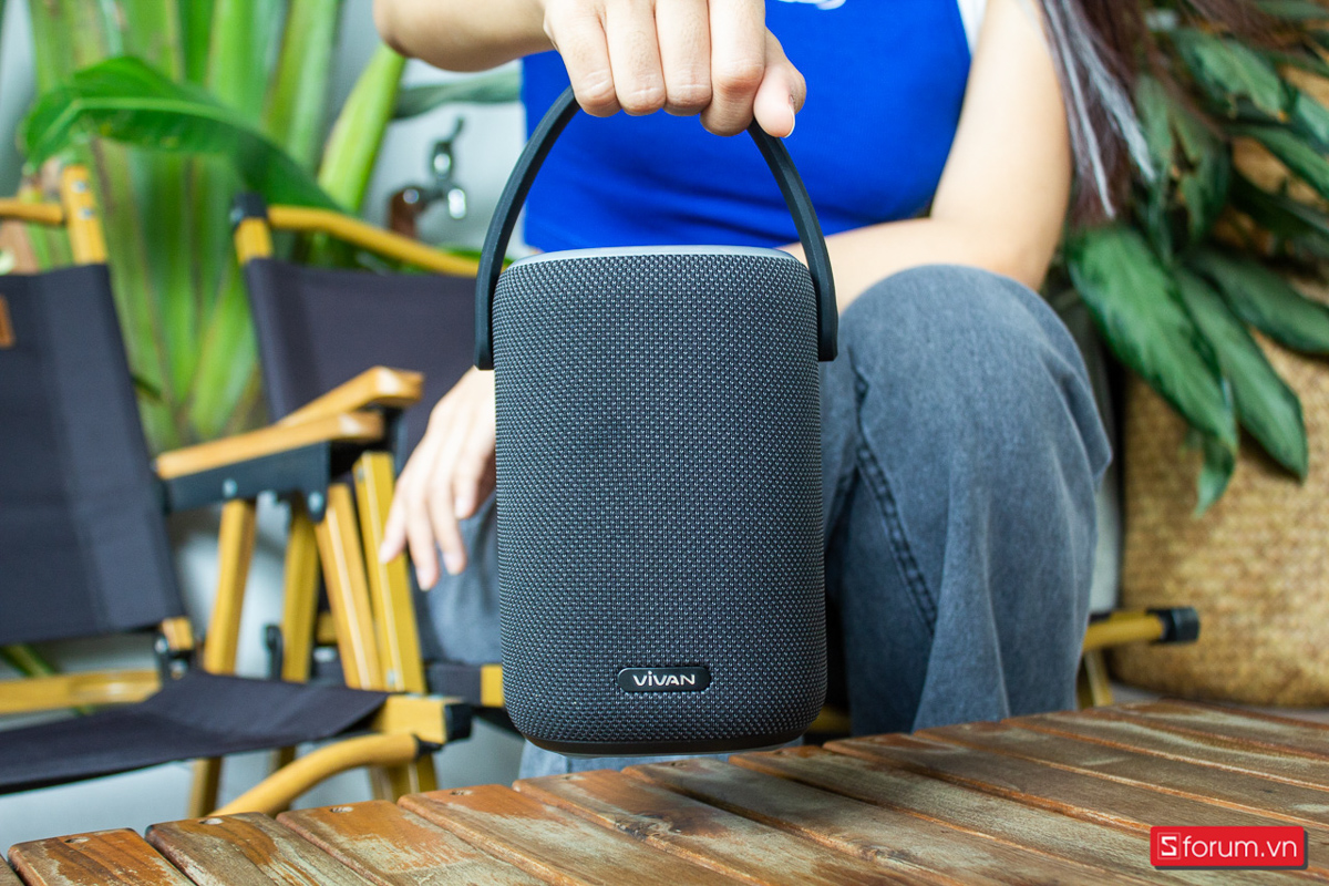 Loa Bluetooth Vivan VS50 là một sản phẩm mạnh mẽ với công suất 40W, kèm theo đó là công nghệ âm thanh vòm 360 độ