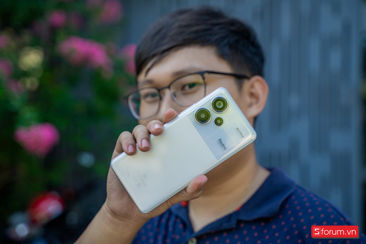 So sánh camera Galaxy A55 và Redmi Note 13 Pro Plus