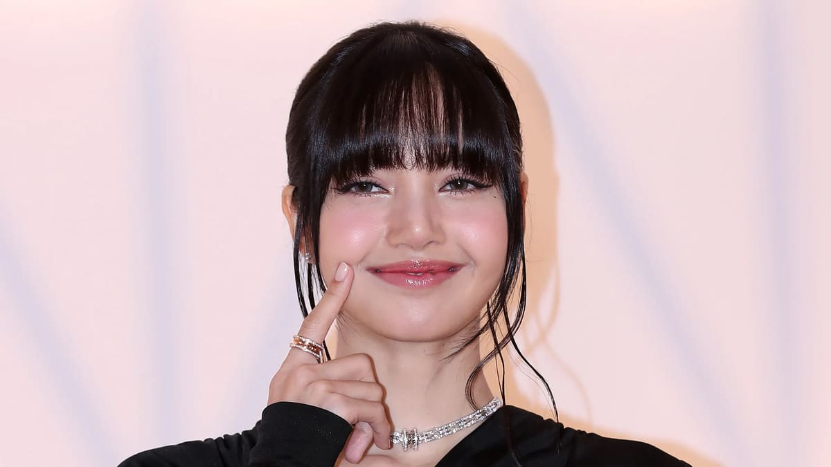 Ảnh Lisa cười rạng rỡ