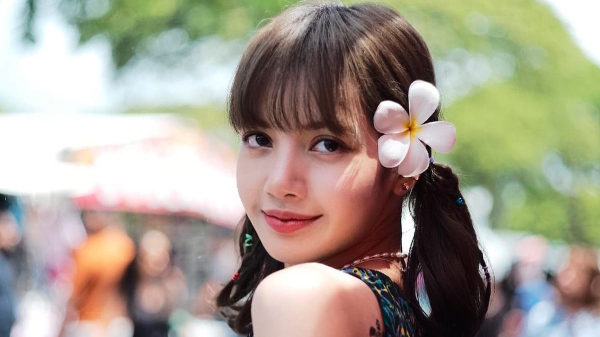 Ảnh Lisa cười xinh