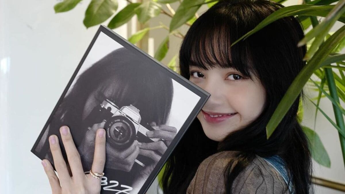 Ảnh Lisa cười rạng rỡ