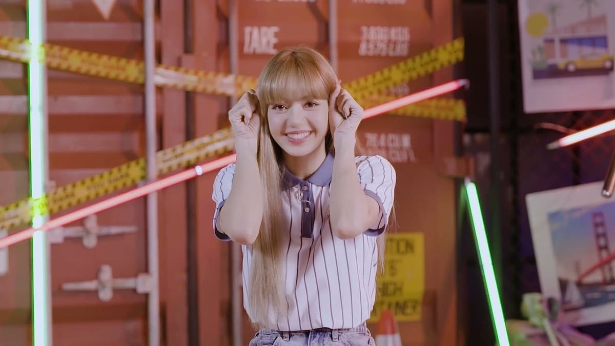 Hình ảnh Lisa cười