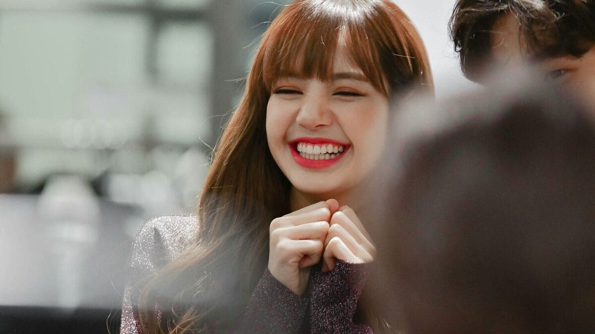Ảnh Lisa cười xinh