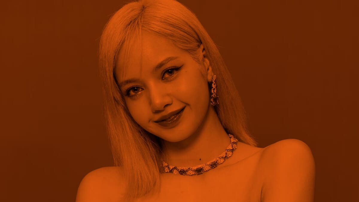 Hình ảnh Lisa ngầu cực xinh