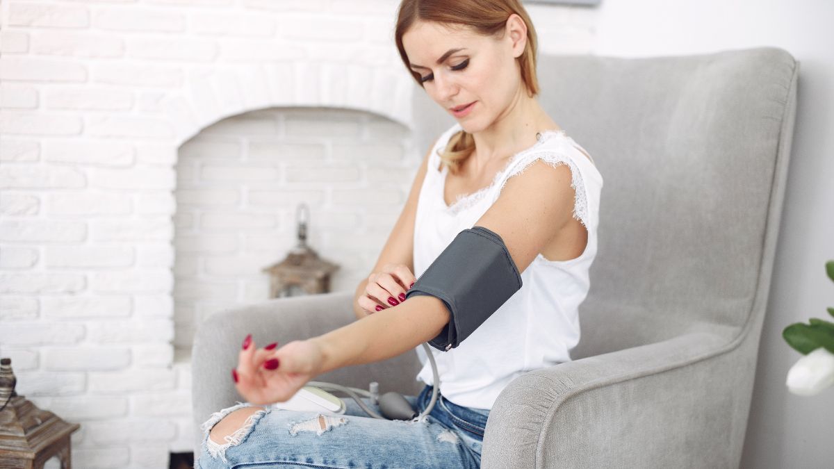 Cách sử dụng máy đo huyết áp Microlife cho người mới 2