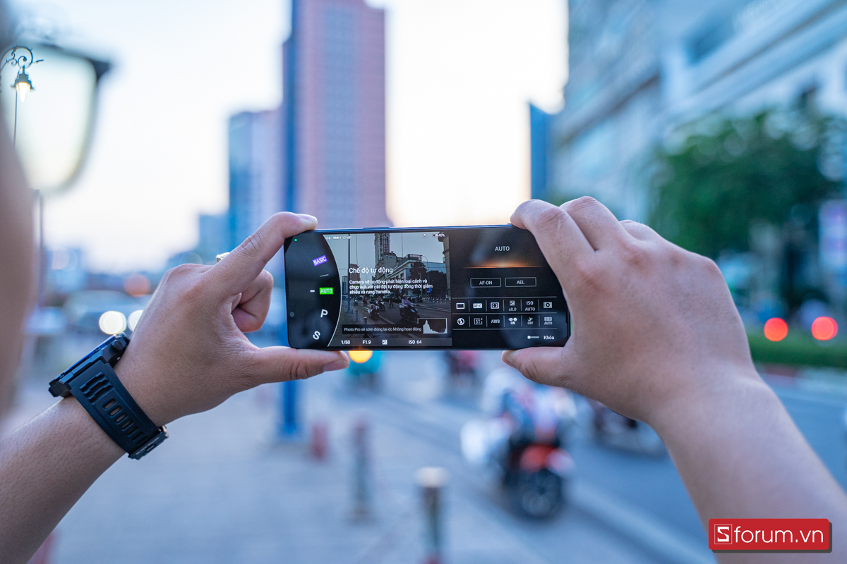 Sony Xperia 1 V hỗ trợ chụp ảnh RAW ở các mode chụp auto, P, S, M và MR
