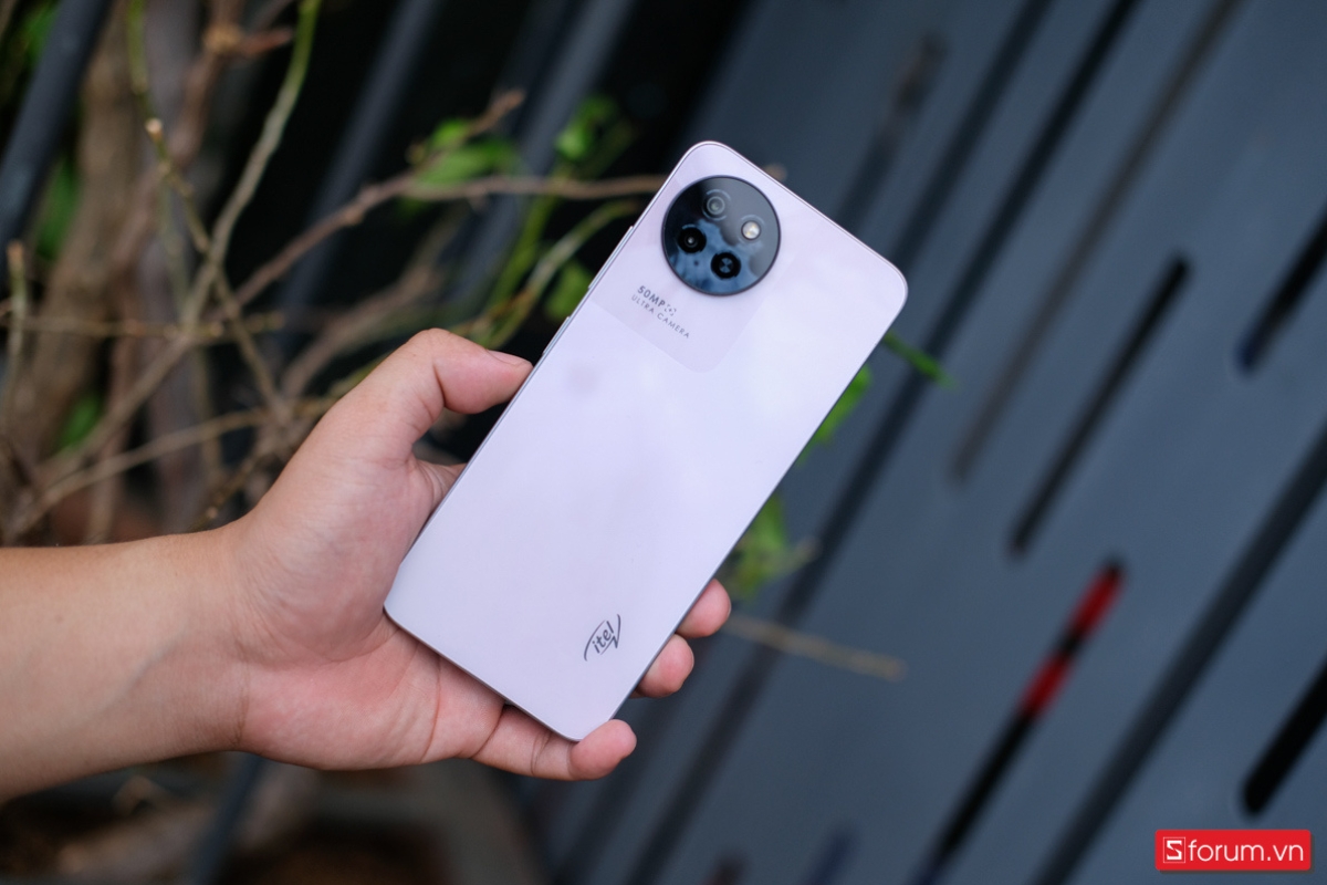 Itel S23 thiết kế cụm camera hình tròn nhỏ hơn 