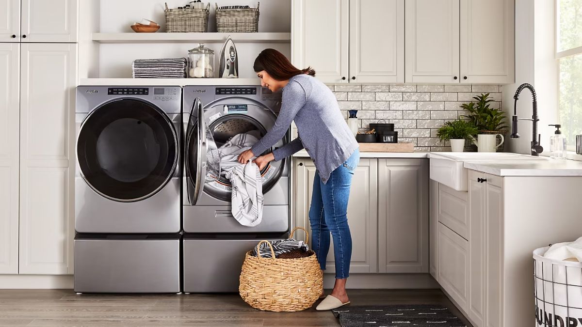 Kích thước máy sấy quần áo như thế nào?