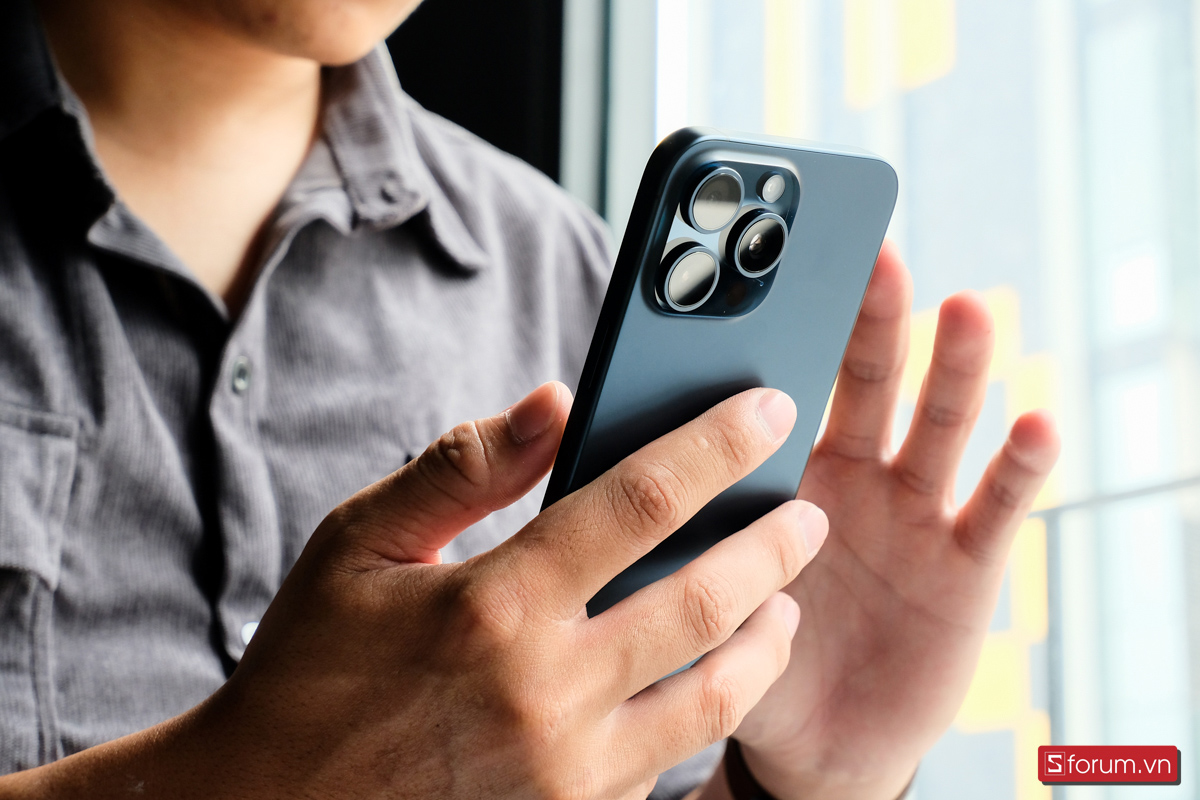 Nếu như chúng ta nói về iPhone 15 Pro Max - siêu phẩm mới nhất của Apple, thì chắc chắn không thể không nhắc đến cấu hình