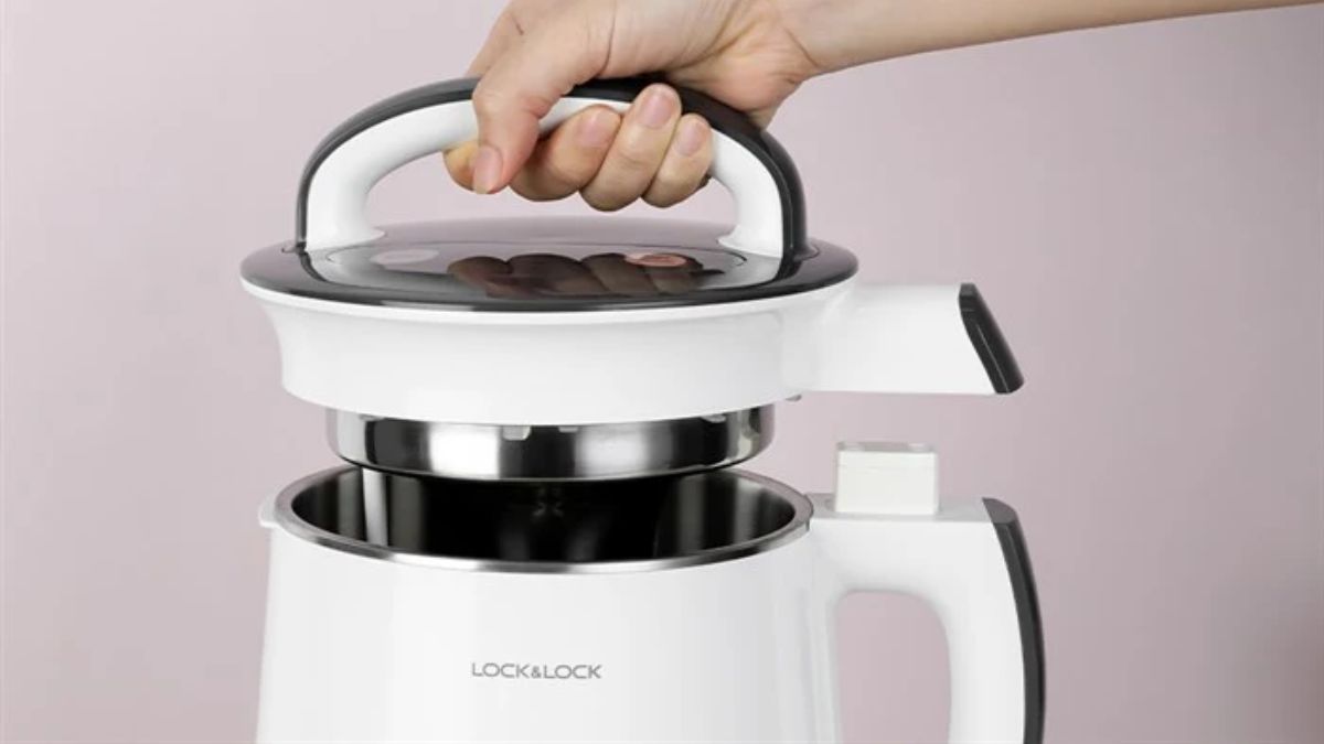 Máy làm sữa hạt Lock&Lock của nước nào?