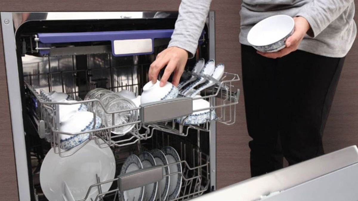 Máy rửa bát ra đời khi nào?