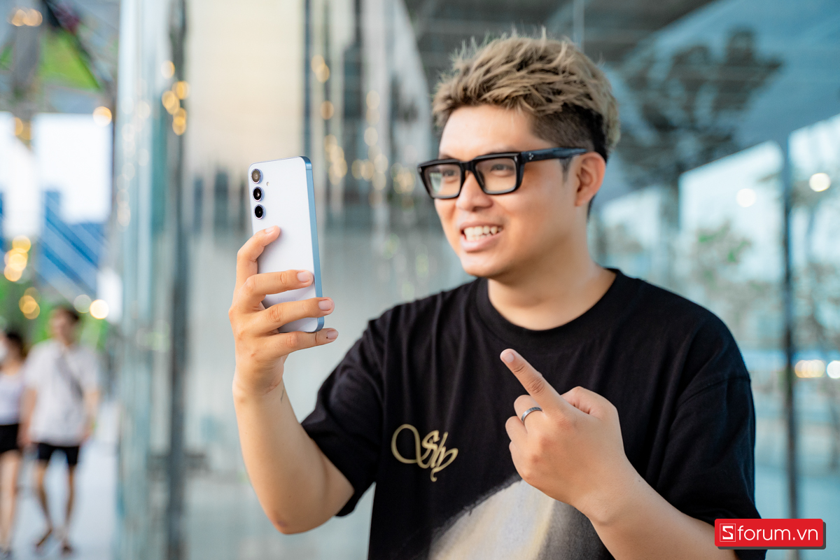 Sao phải chờ khi bạn có thể hậu kỳ và đăng ảnh ngay lập tức trên Galaxy A55 5G