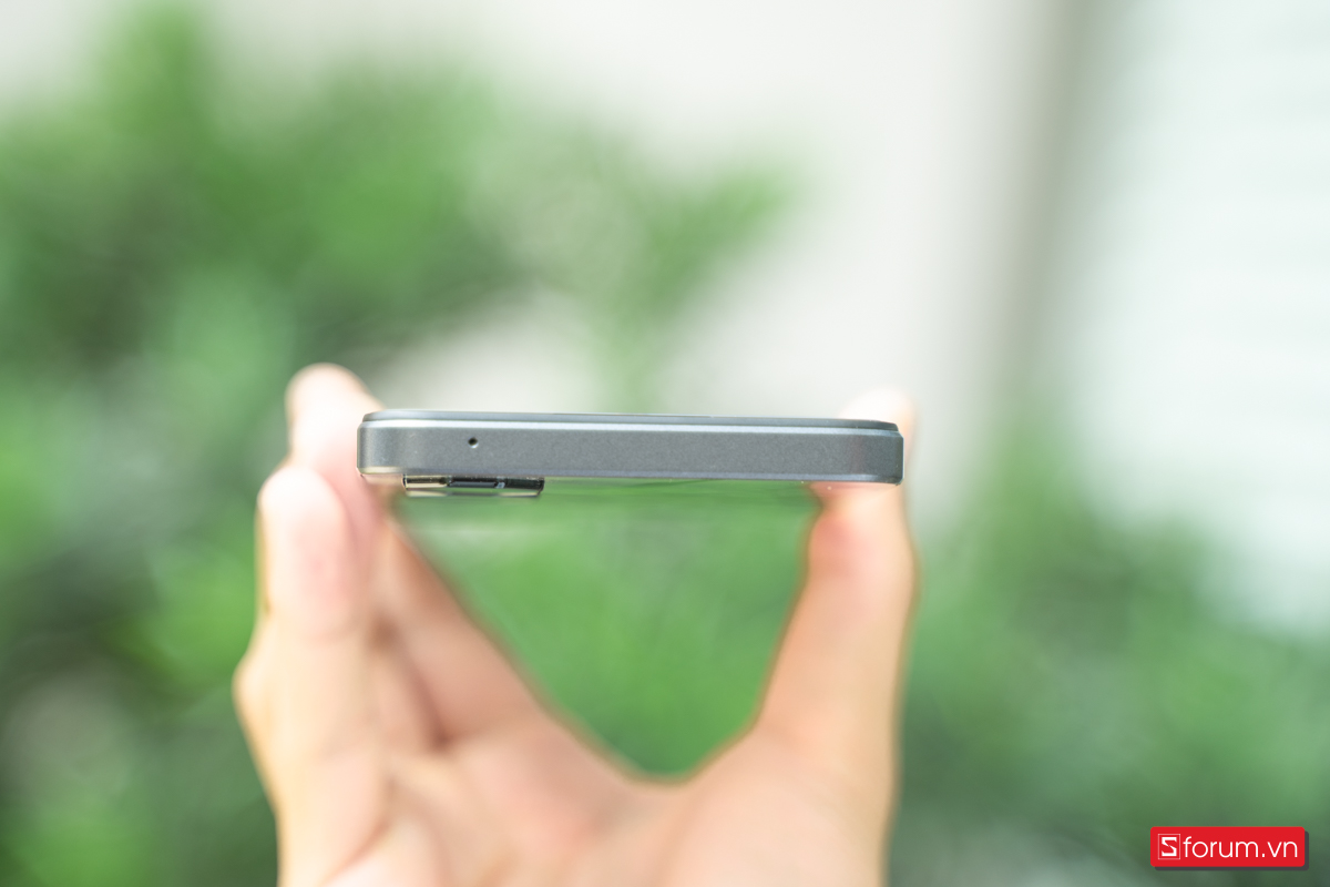 Cạnh trên Nubia Neo 2