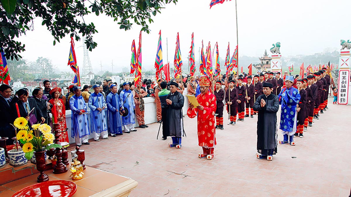 Mẫu văn khấn cho dịp Giỗ tổ Hùng Vương tại Đền Hùng
